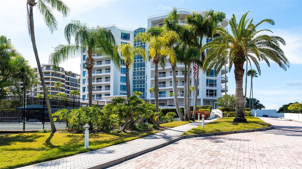 3450 77TH AVENUE W #303, BRADENTON, FL, 34209 LONGBOAT KEY FL 34228